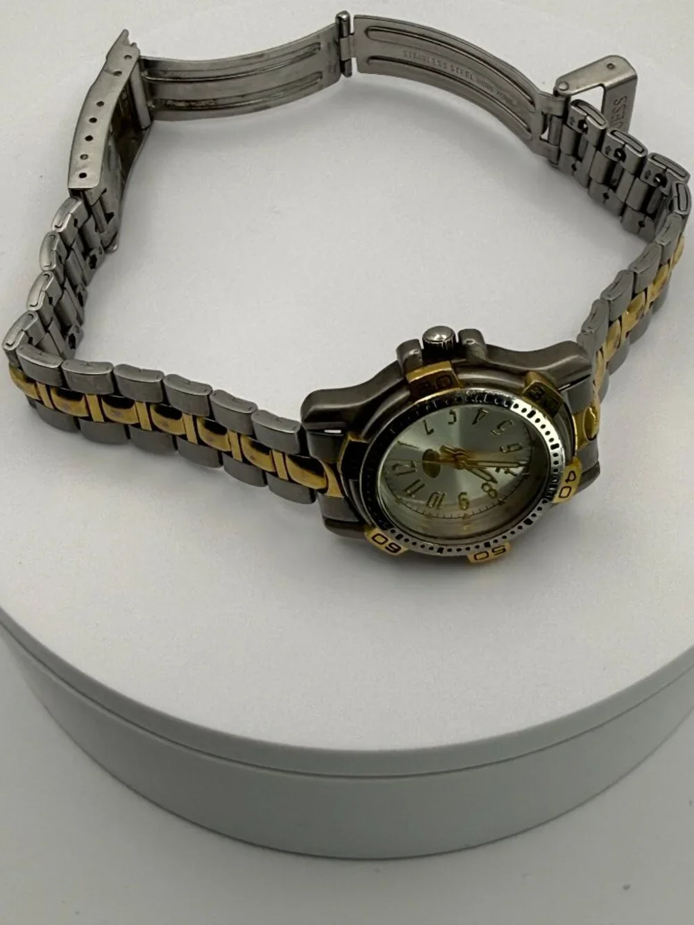 Vintage 1990's Guess Waterproof Two Tone Gold and Silver Womens watch 6in band